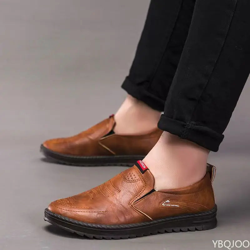 Large Size Spring Autumn New Breathable Lightweight and Casual Men's Shoes Outdoor Anti Slip and Wear-resistant Men's Work Shoes
